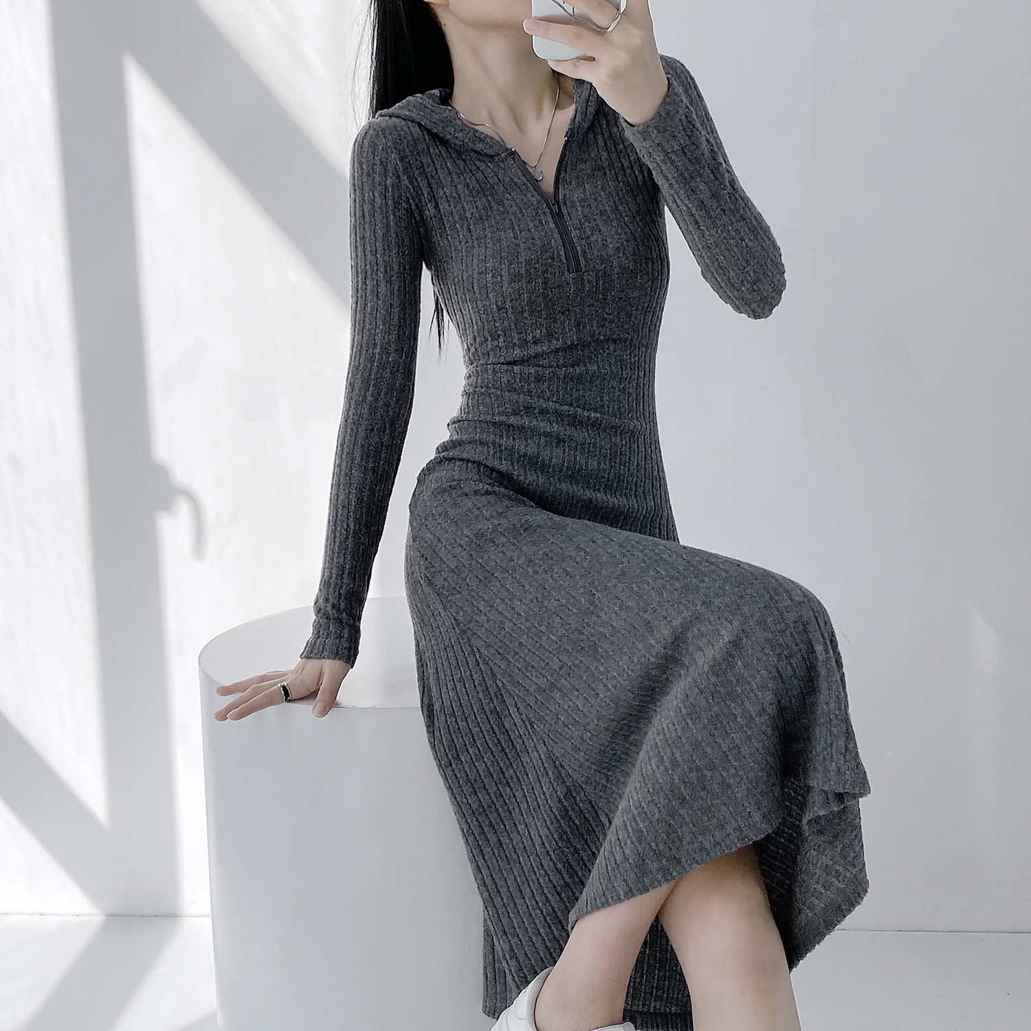 ロングワンピース リブ編み襟付きニットワンピース