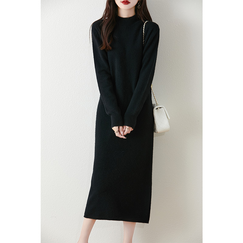 ロングワンピース 上質シンプル モックネックニットワンピース