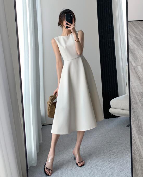 ロングワンピース 上品な白色ノースリーブ袖なし正装用洋装