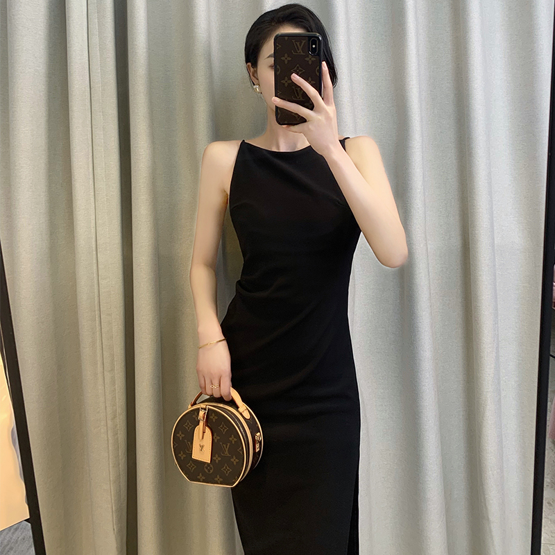 ロングワンピース キャミ 大人の魅力引き立つ細身ノースリーブドレス