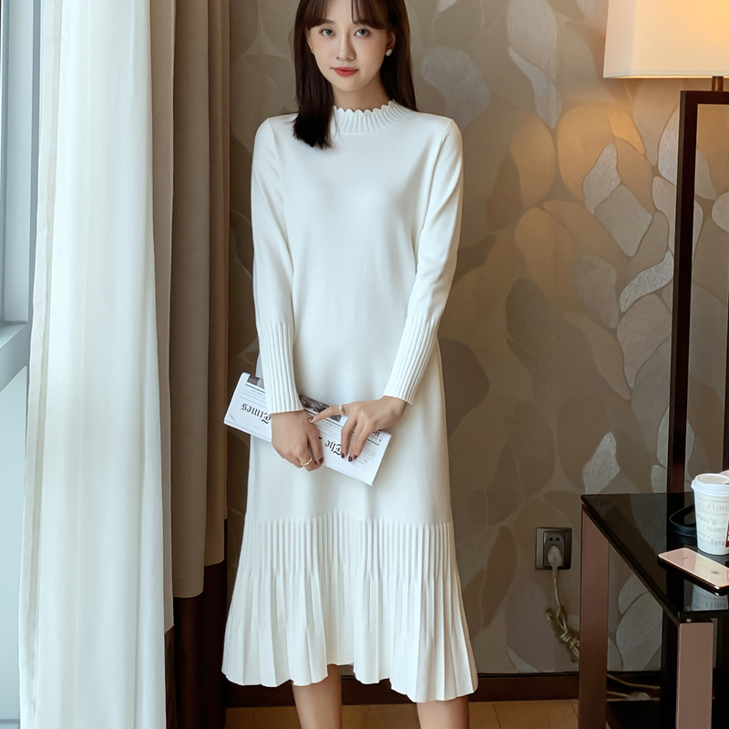 ロングワンピース ニット 優美シルエット モックネックニットワンピース