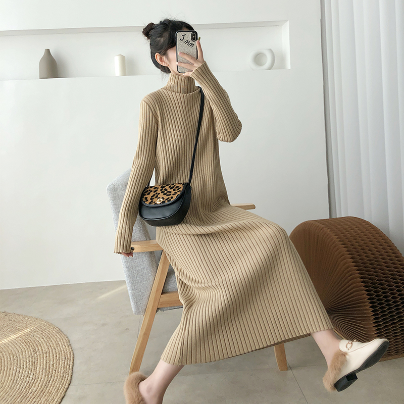 ロングワンピース タートルネック 縦畝編み高襟長袖ニットロングワンピース