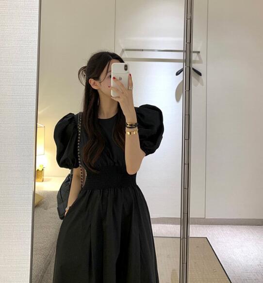 2026新作 パフスリーブ フレア ロングワンピース 黒 婦人服