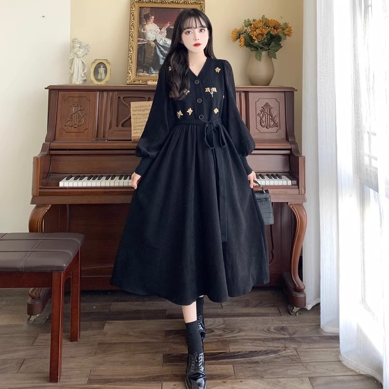 ロングワンピース 花刺繍ゆったりロマンティックワンピース