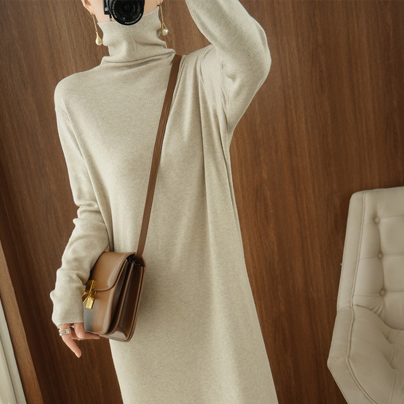 ロングワンピース タートルネック 上品リブ編みタートルネック長袖ワンピース