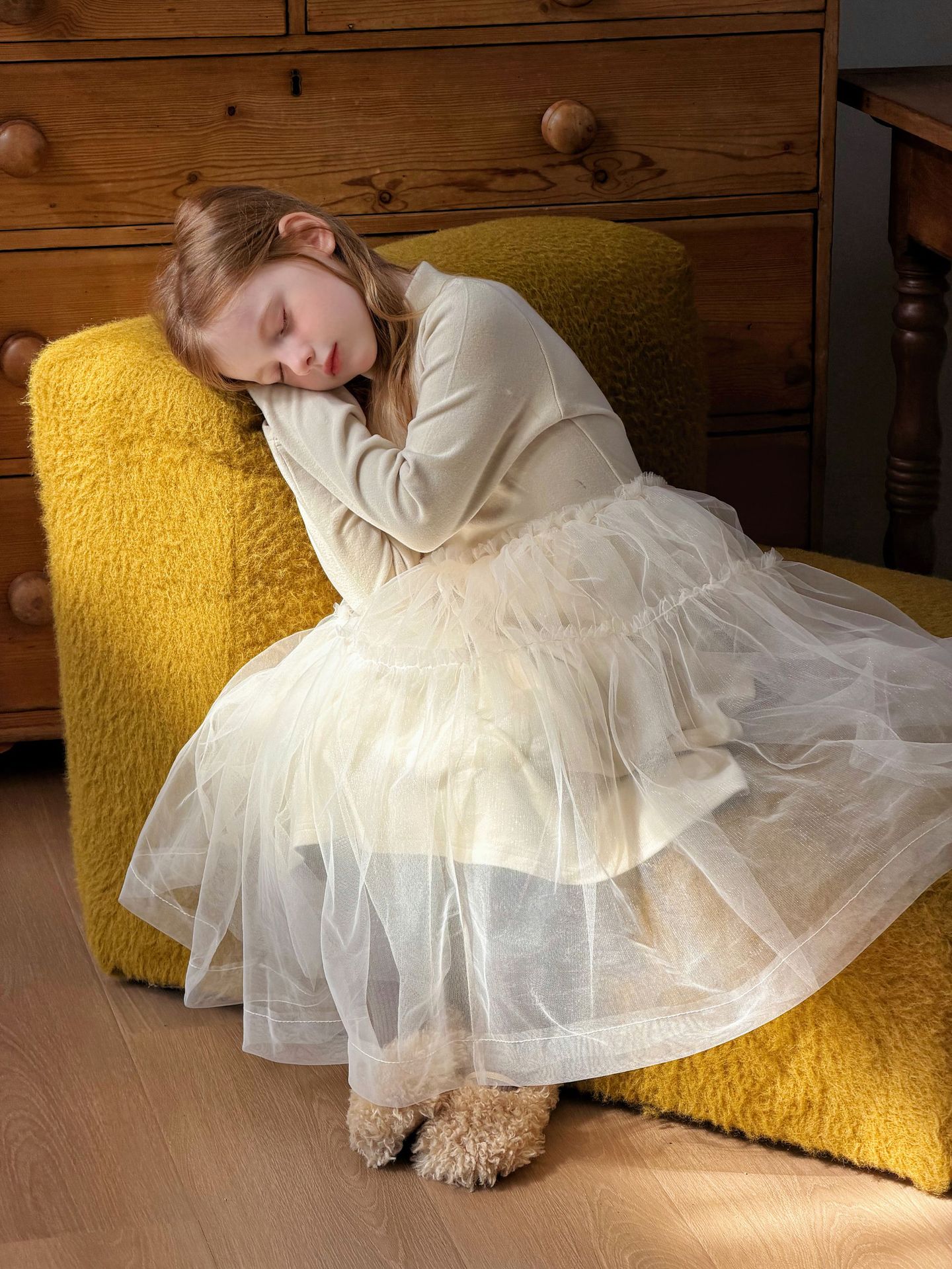 ロングワンピース 2026年新品 キッズ女の子 白色チュール ロング丈ワンピース