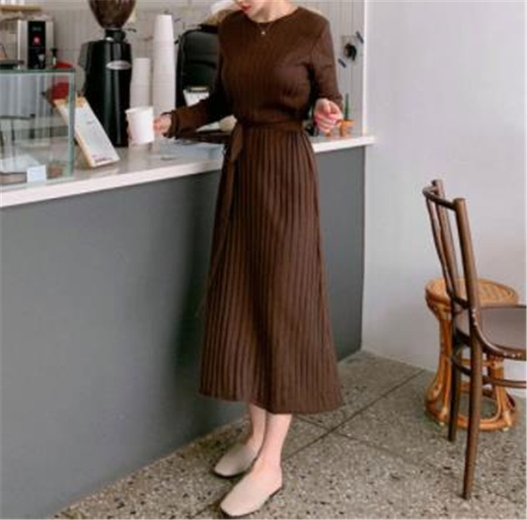 ロングワンピース 上品プリーツニットワンピース丸首長袖腰ベルト付き