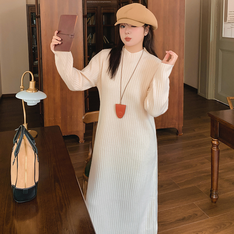 ロングワンピース ふんわり優美なリブ編みハイネックニットワンピース