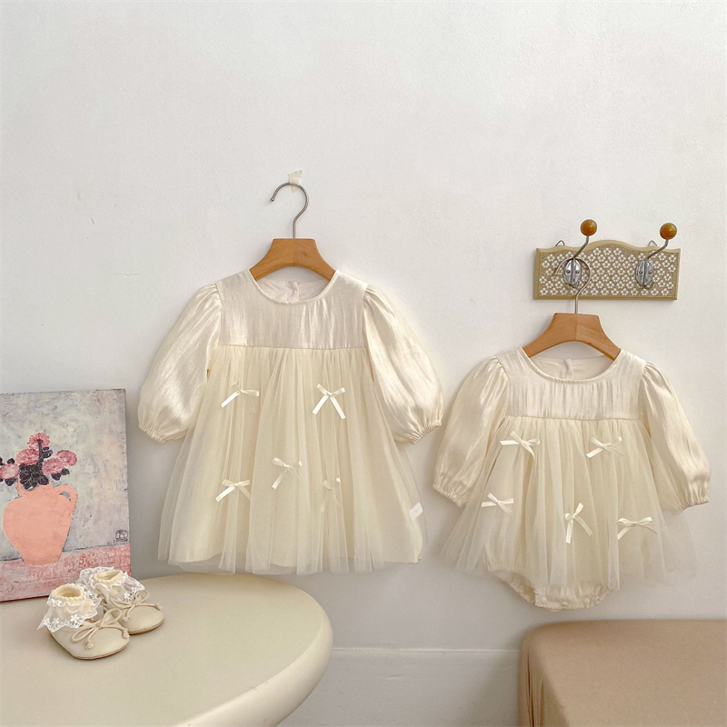 ロングワンピース 春新作 ベビー服 姉妹お揃い チュールリボン長袖ロンパース