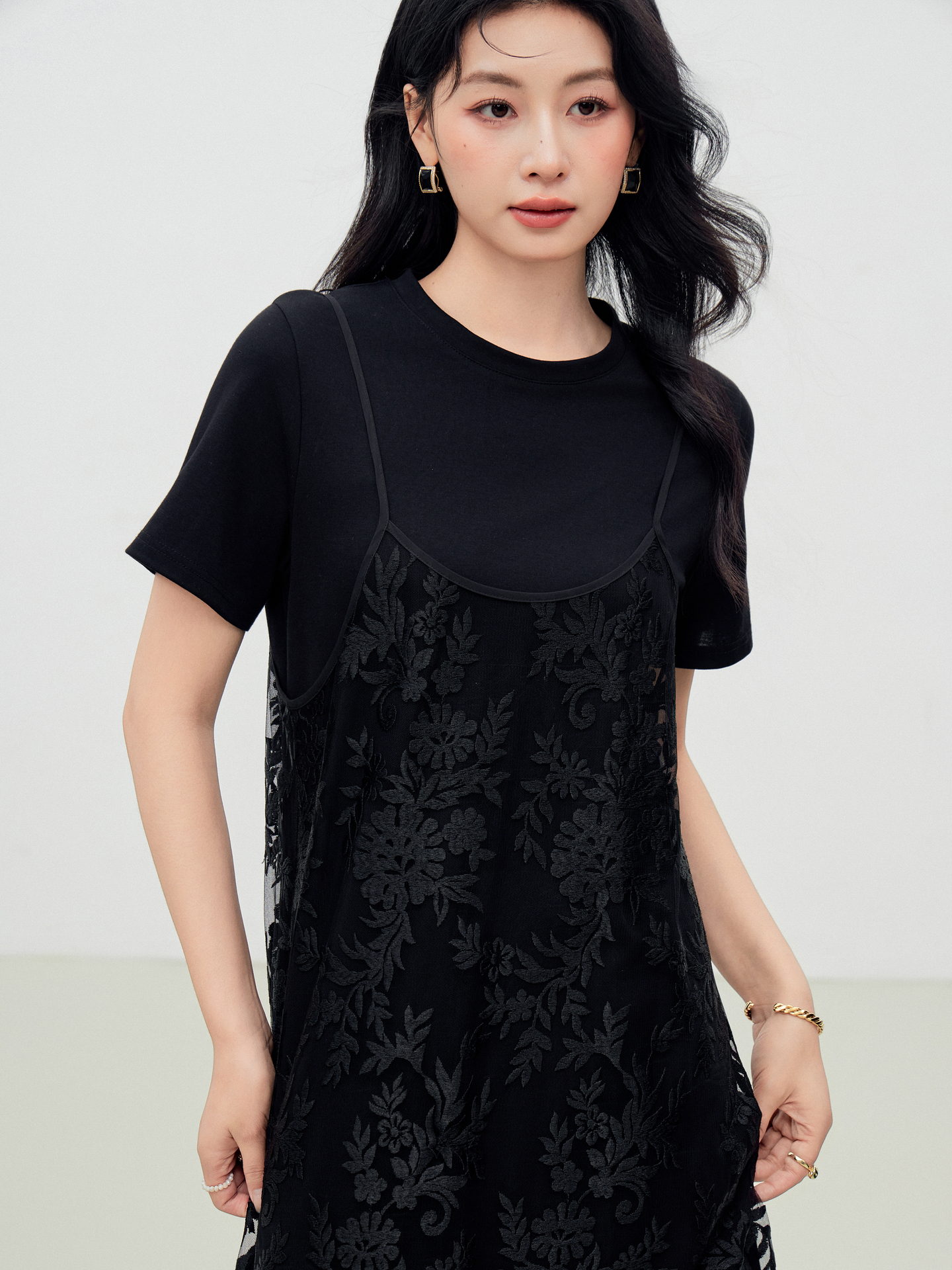 ワンピース レース 花柄刺繍レイヤードワンピース