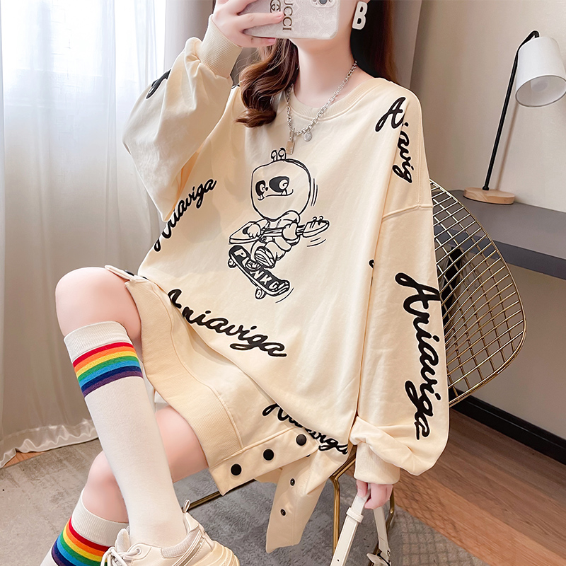 ロングワンピース ニット キャラクター刺繍ゆったりスウェットワンピース