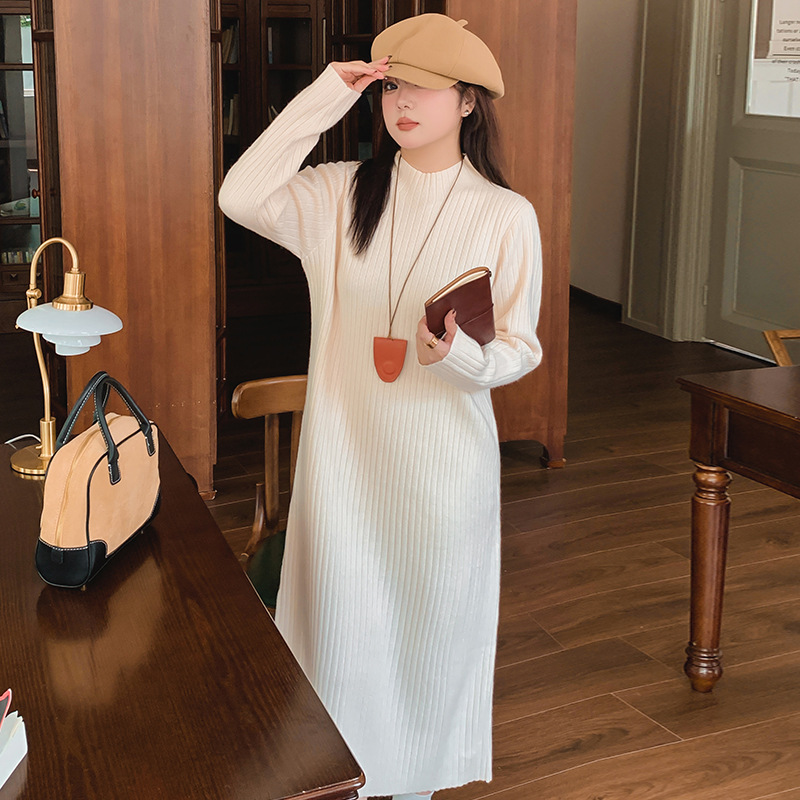ロングワンピース ふんわり優美なリブ編みハイネックニットワンピース