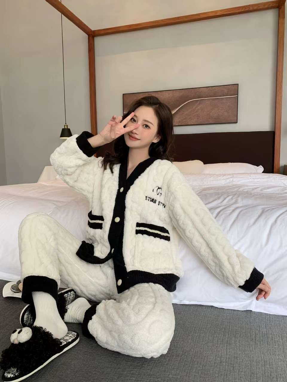 https://fulmo-img-server.com/lovely-wear/079ecdc5c6134377aebf1ace8f05f468.jepg
