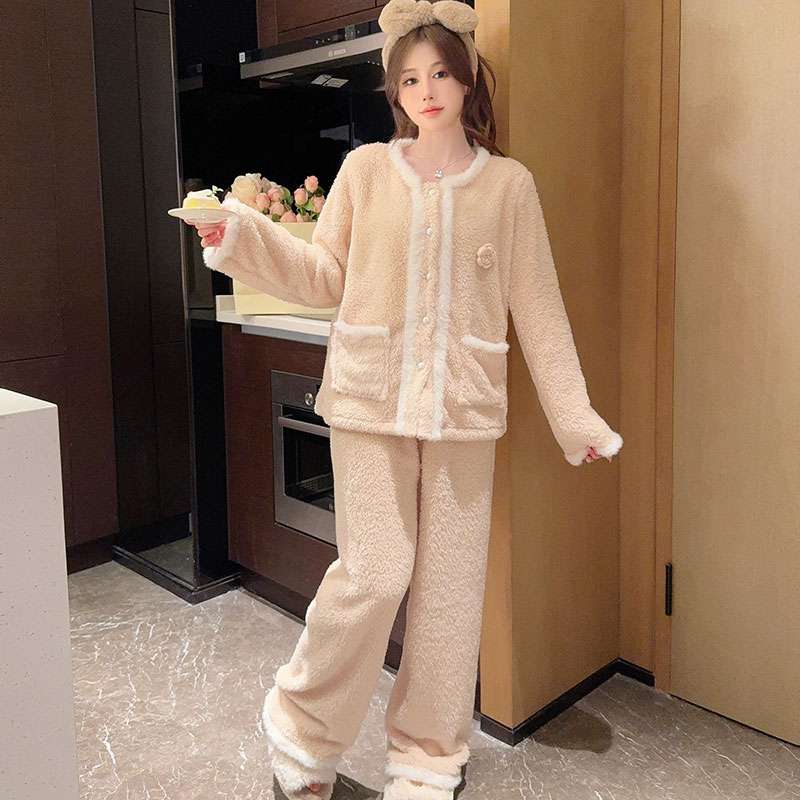 https://fulmo-img-server.com/lovely-wear/0c7cbff940394fc98d615c0036b7eed0.jepg
