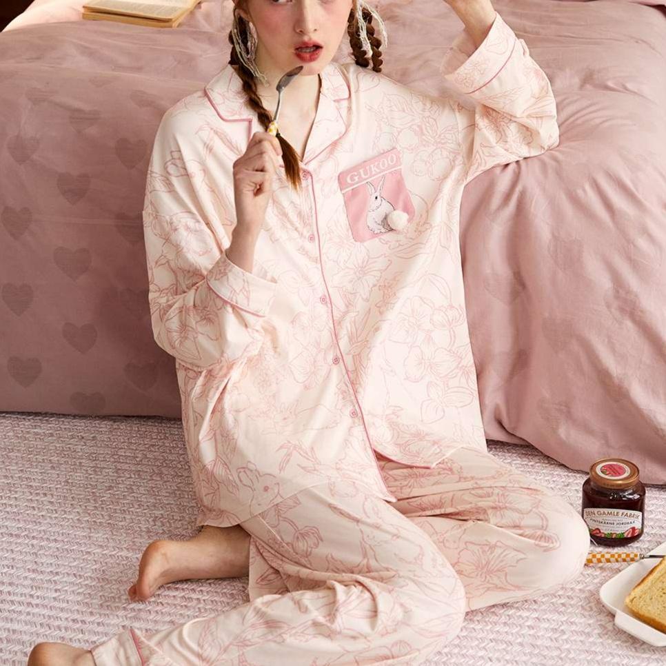https://fulmo-img-server.com/lovely-wear/1732283184198_i7lykm9b_cropped.jpg