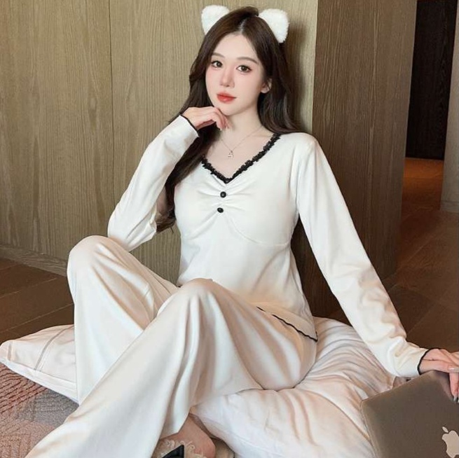 https://fulmo-img-server.com/lovely-wear/1735431535444_hxqua1v9_6mkq7ucv.jpeg