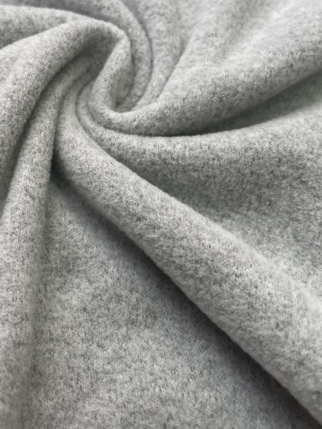 https://fulmo-img-server.com/lovely-wear/1751696836715_w428a8js_jkyrplfp.jpg