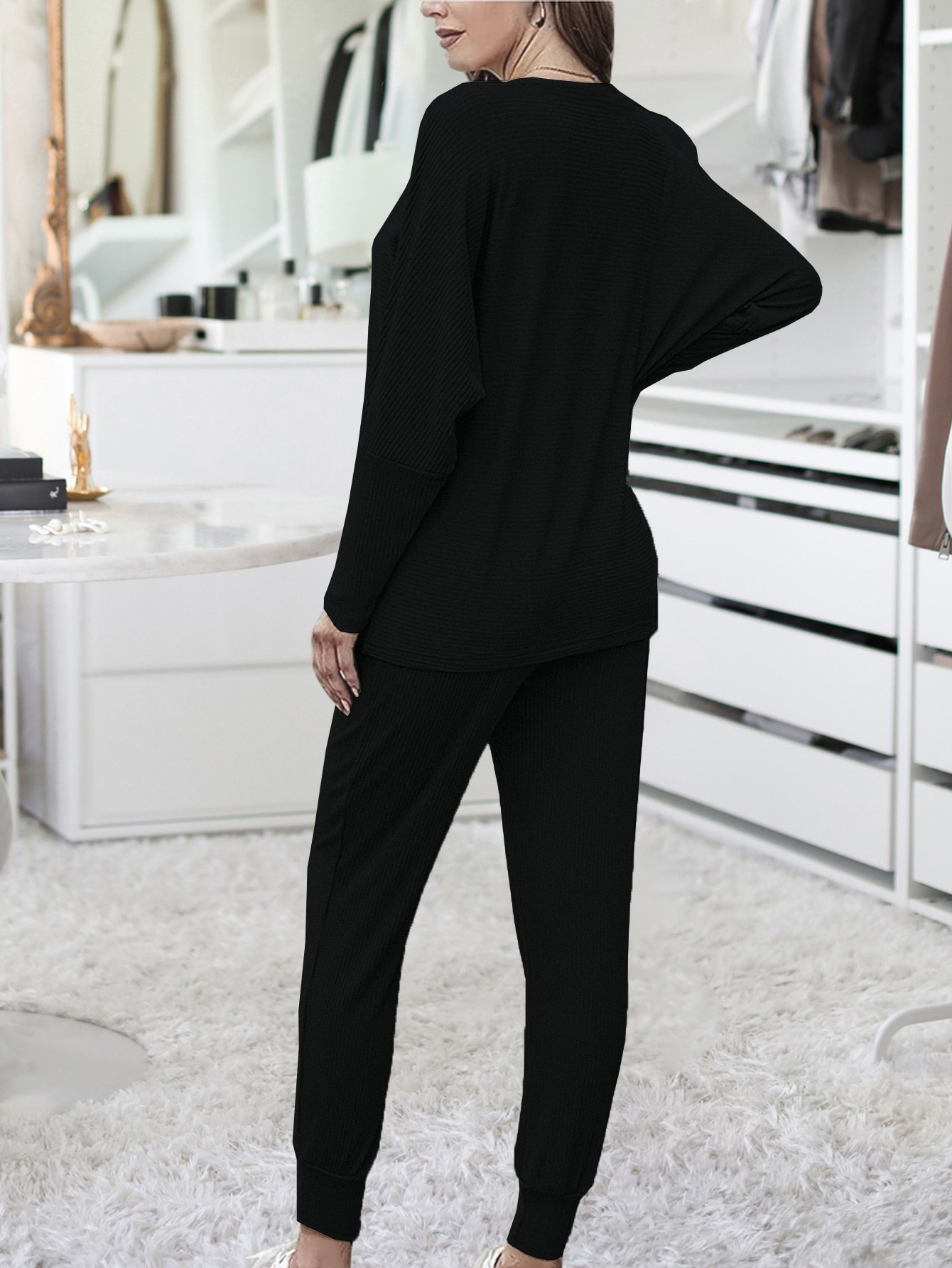 https://fulmo-img-server.com/lovely-wear/1751696838121_0di5na2f_wblilyjw.jpg