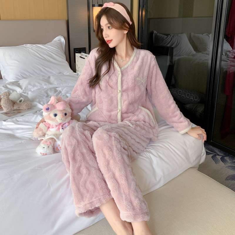 https://fulmo-img-server.com/lovely-wear/34169013f1a645c29e509ff556fd68c1.jepg