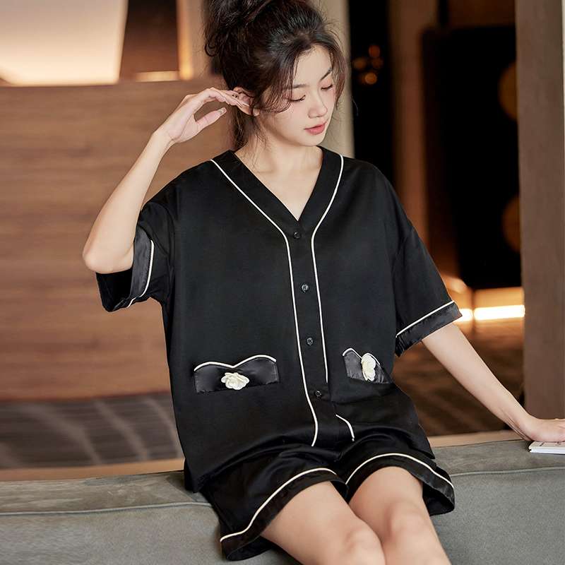 https://fulmo-img-server.com/lovely-wear/81150d8429684579a6b9ba643e379b3a.jepg