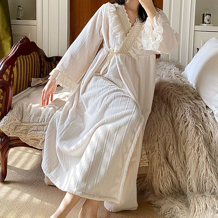https://fulmo-img-server.com/lovely-wear/82f66a7f-a691-42ce-af53-1ead06190d5a.jpg