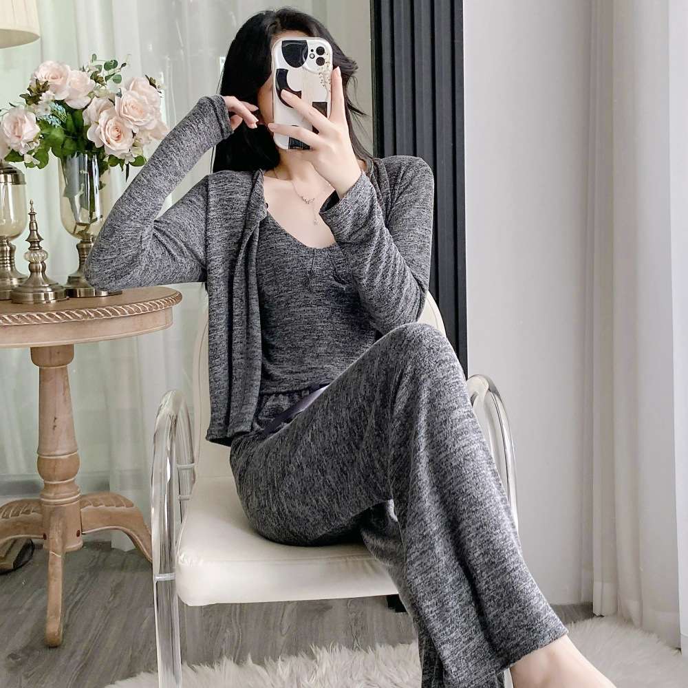 https://fulmo-img-server.com/lovely-wear/8bcd0572edec482fb4fd4a455154f740.jepg