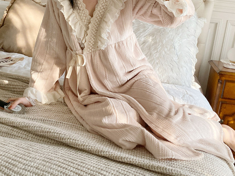 https://fulmo-img-server.com/lovely-wear/8bddc59f-ee58-4a2e-b61e-171f4de51e0a.jpg