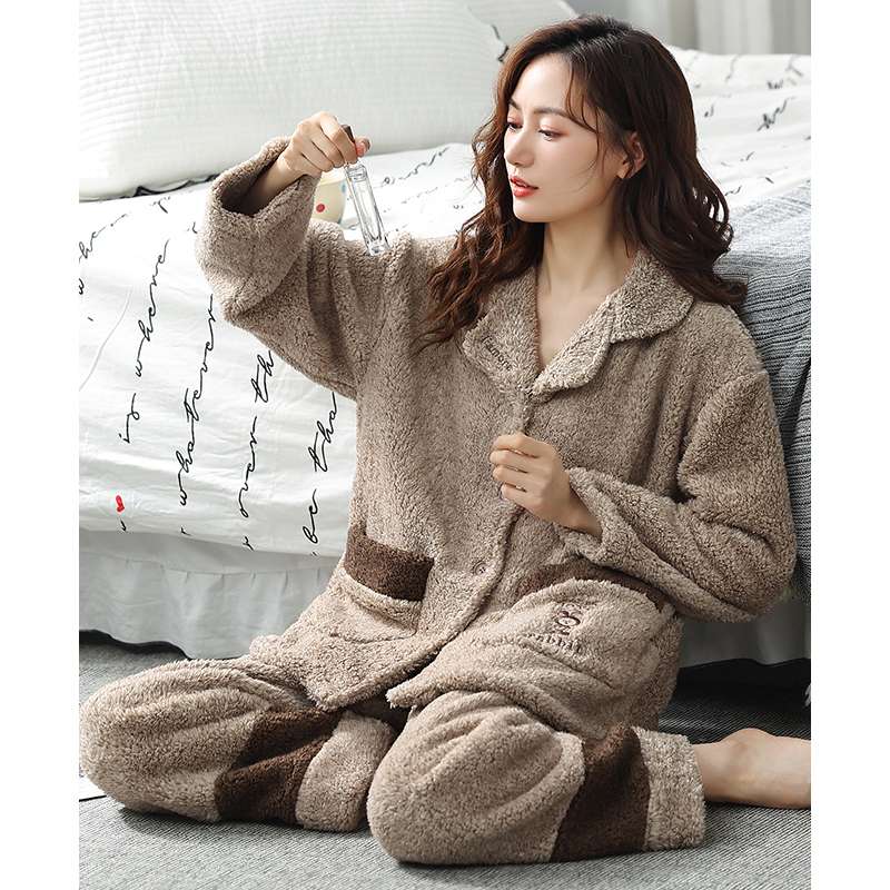 https://fulmo-img-server.com/lovely-wear/ac0470901fb540638c27718491cfd492.jepg