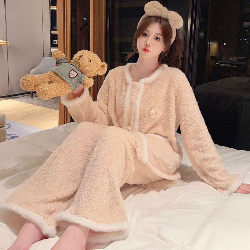 https://fulmo-img-server.com/lovely-wear/af000eb811a84d65acdfa3bc20e1f312.jepg