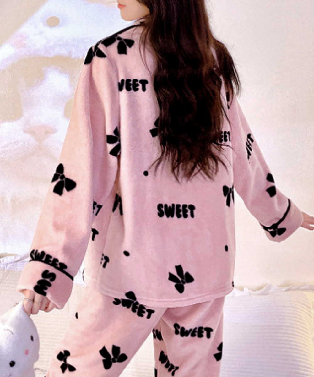 https://fulmo-img-server.com/lovely-wear/b72f2497-e08d-442e-9c81-94065df0615a.jpg