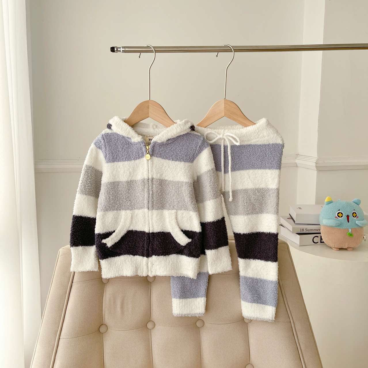 https://fulmo-img-server.com/lovely-wear/f5c19bcabb4b4665888f95b19a0abb5a.jepg