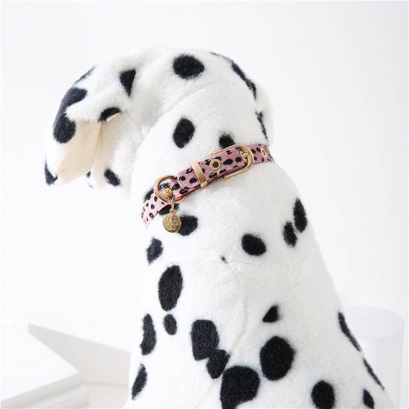 犬首輪 豹柄模様の金具付き小型犬用首輪