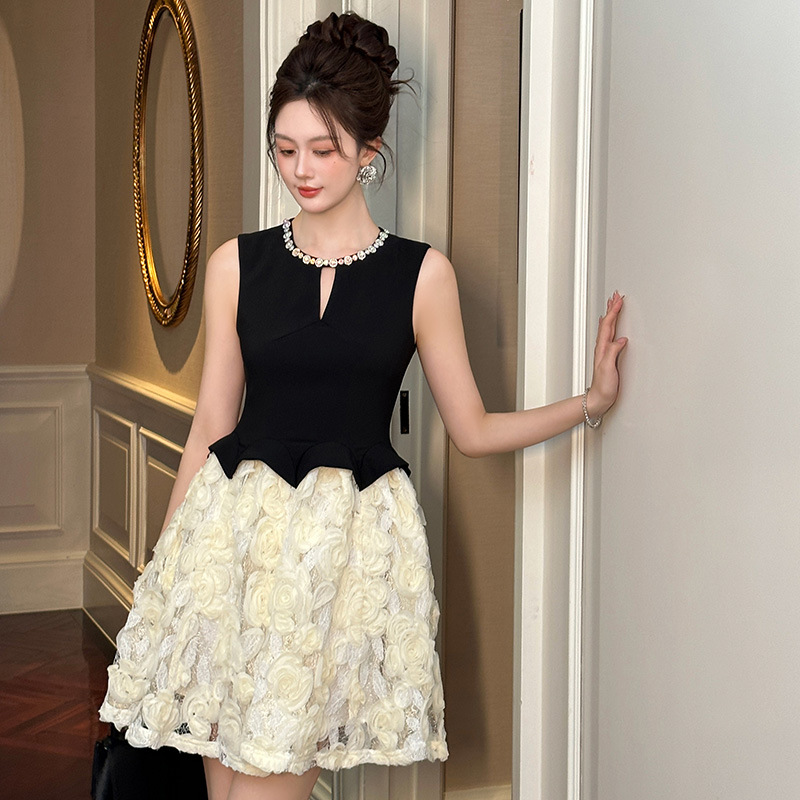 ミニドレス 花柄レース切替ペプラムノースリーブミニドレス