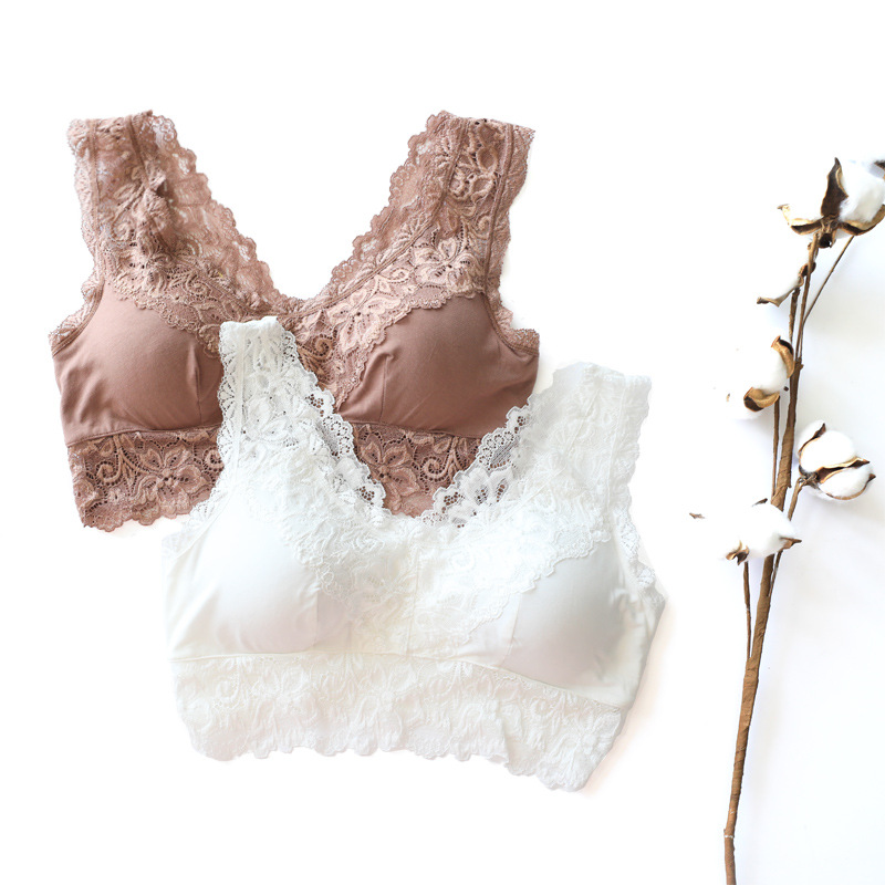 ナイトブラ 華やかな花柄レース装飾ナイトブラ