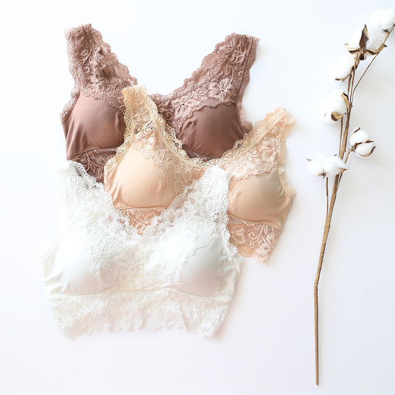 ナイトブラ 華やかな花柄レース装飾ナイトブラ