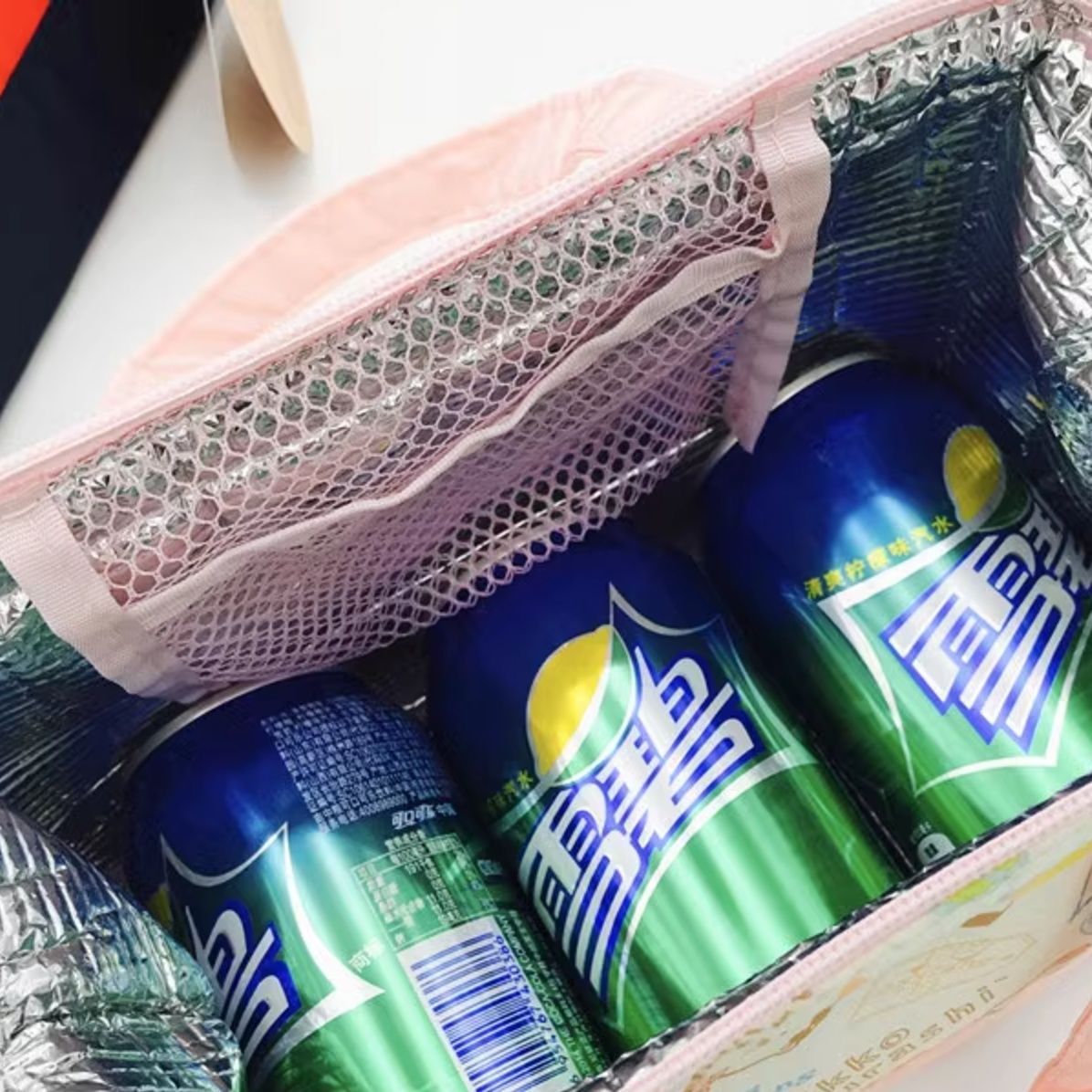 ランチバッグ 魔法の配達屋さん保冷ランチバッグ