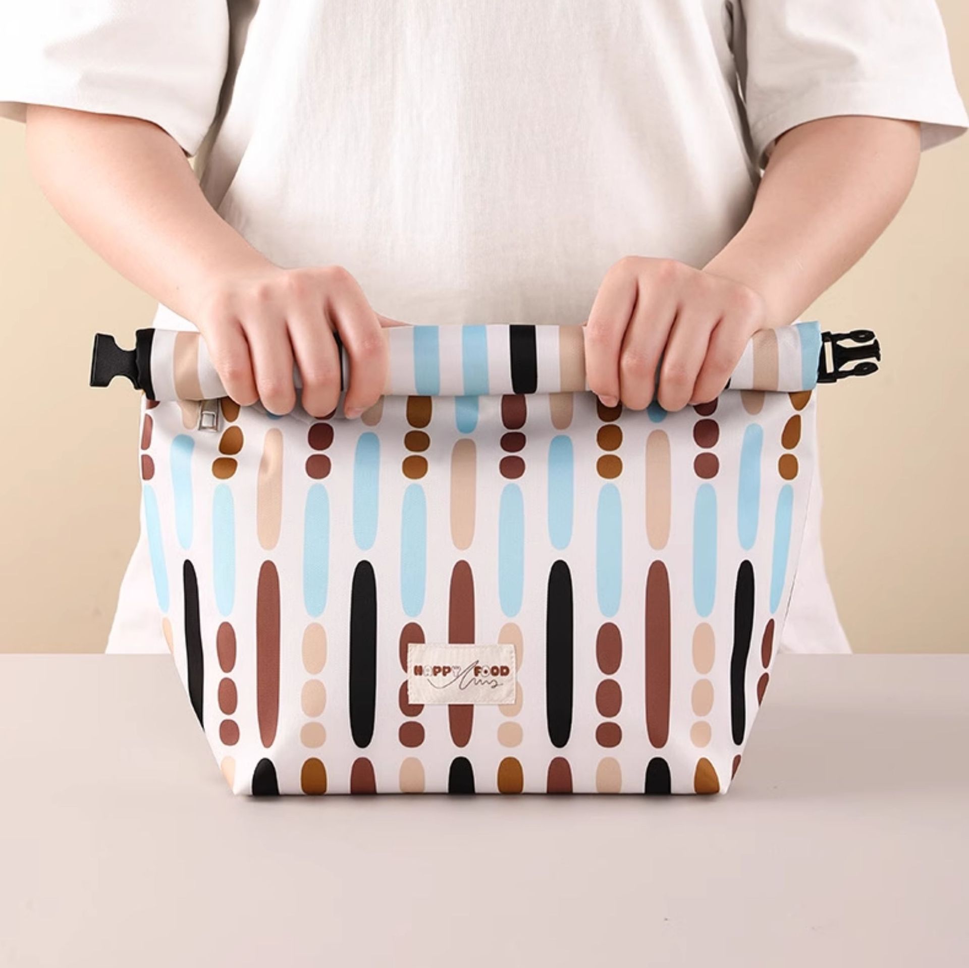 https://fulmo-img-server.com/lunchbag/1756171180459_brsc1jaf_vgfv4i5r.jpeg