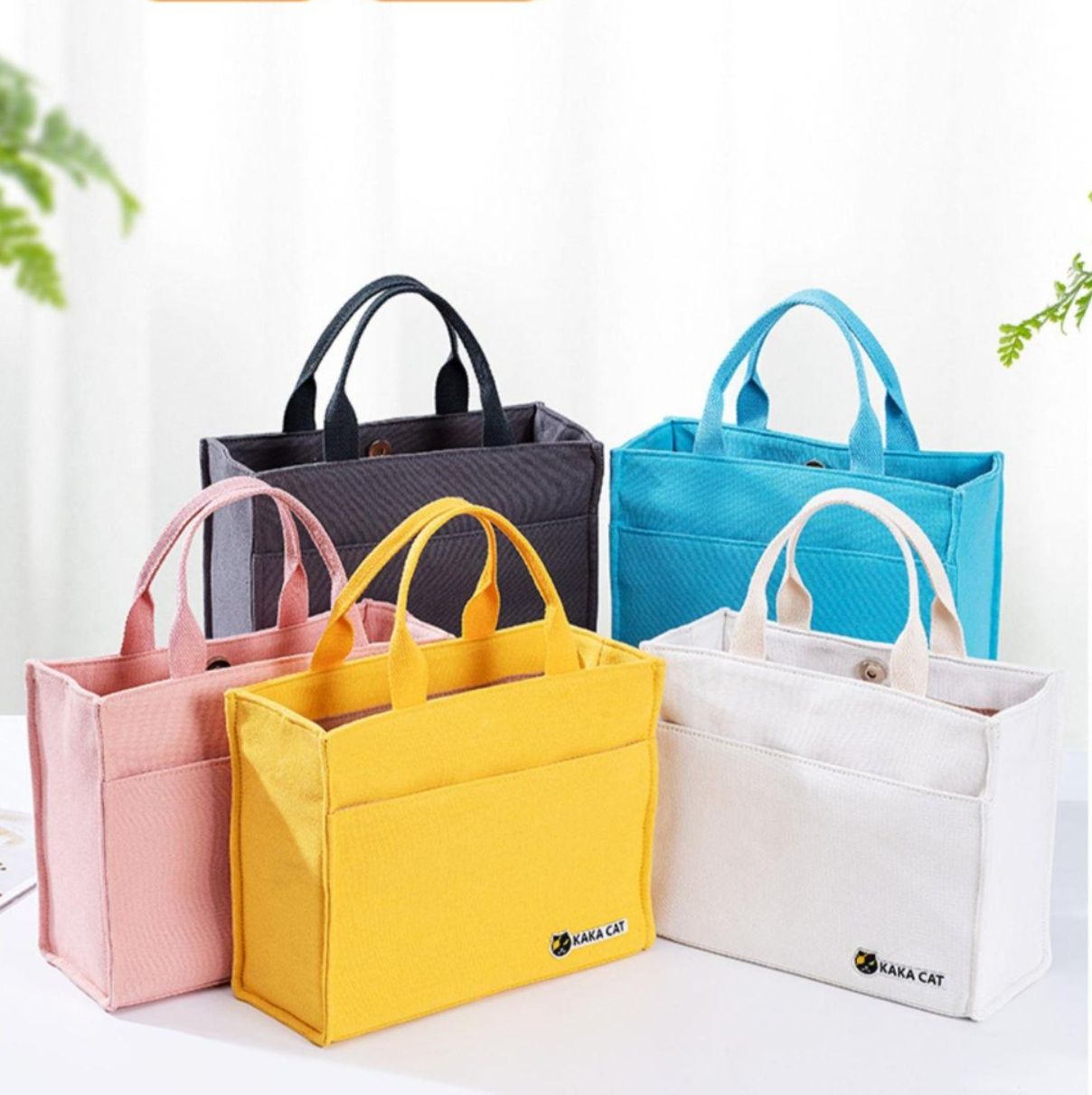 ランチバッグ 軽量多機能仕切り付き保温保冷対応弁当袋　小さめ