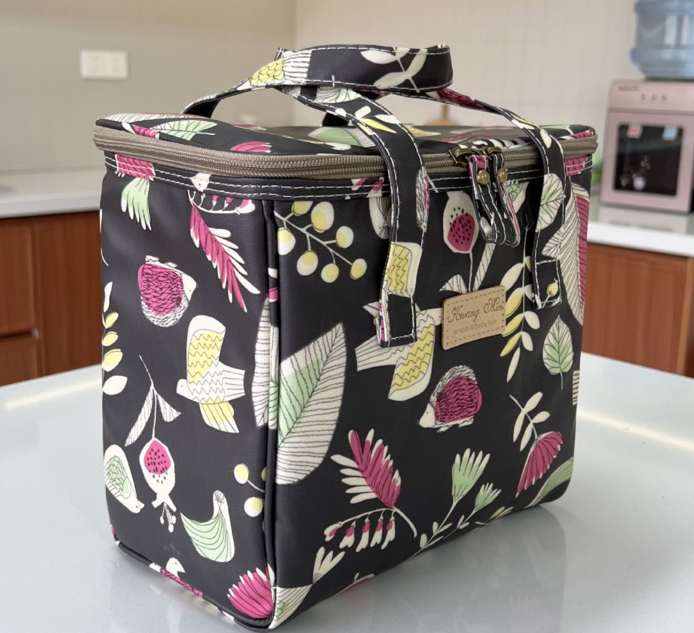 https://fulmo-img-server.com/lunchbag/1793328322385_d7pd4p8g_c8bmrjds.jpeg