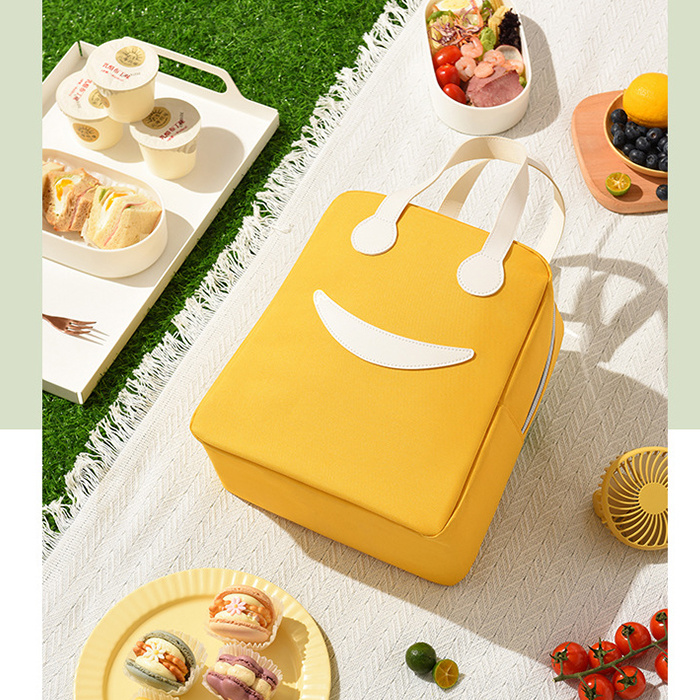 笑顔柄ランチバッグ 5色展開 保冷機能付き弁当袋