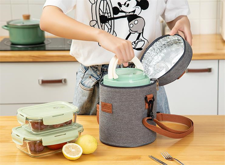 保温機能付き手提げランチバッグ