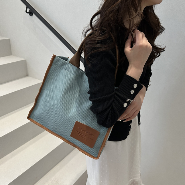 https://fulmo-img-server.com/lunchbag/72cd415c-a4a6-4762-bc49-2cc1037755eb.jpg