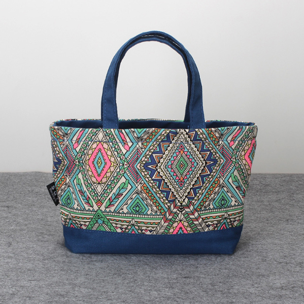 花柄巾着型ランチバッグ 女性用弁当袋