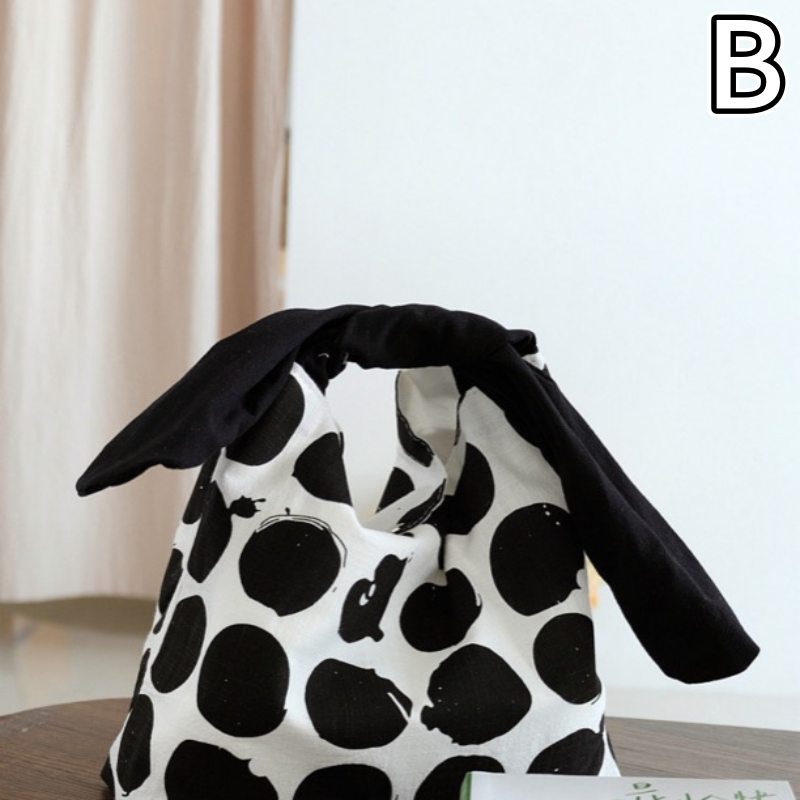 いちご柄チェック布製手提げランチバッグ