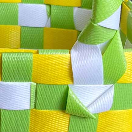 編み風かごバッグ カラフル軽量ランチバッグ小さめサイズ