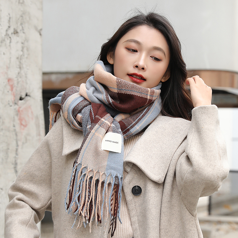 https://fulmo-img-server.com/luxyscarf/006b3678-dcb0-47a3-a216-fffd7188a6ff.jpg