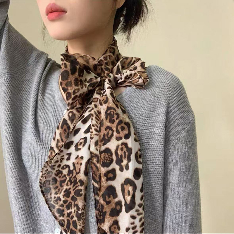 https://fulmo-img-server.com/luxyscarf/00d1fd77-f8cb-486a-9e67-a9a38d235680.jpg