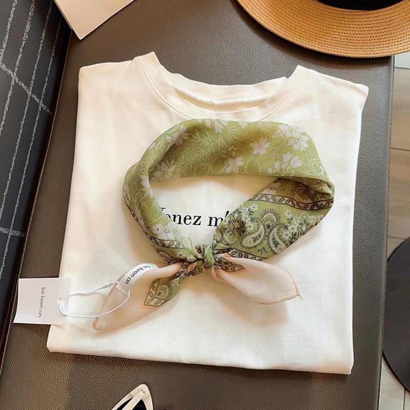 https://fulmo-img-server.com/luxyscarf/01105e30-78f2-459e-bd8f-5c0e32839133.jpg