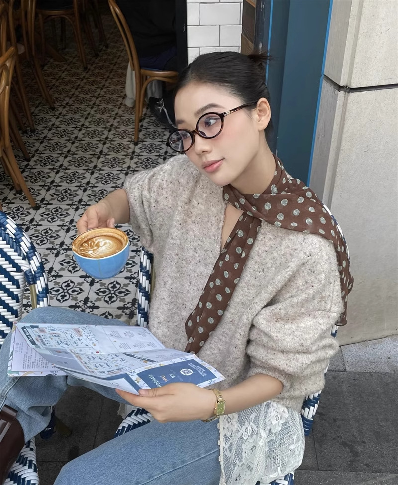 https://fulmo-img-server.com/luxyscarf/02973526-2331-47d9-9856-78ac451560fa.jpg