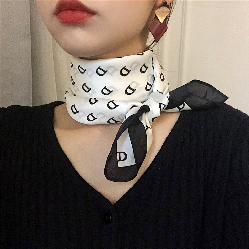 https://fulmo-img-server.com/luxyscarf/0c0a1e85-6370-422d-b717-3e43b24d9e5a.jpg
